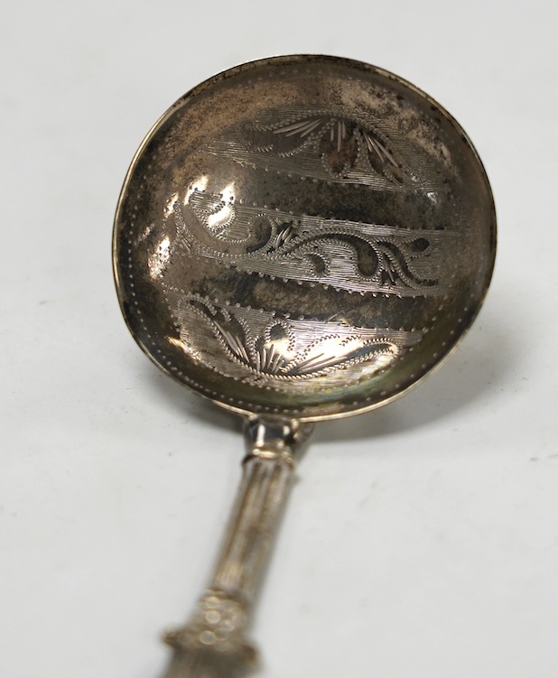 Five assorted silver caddy spoons, including fiddle pattern by Hayne & Cater, London, 1843, foliate terminal handled by George Unite, Birmingham, 1845, bone handled by Hilliard & Thomason, Birmingham, 1879, modern shell